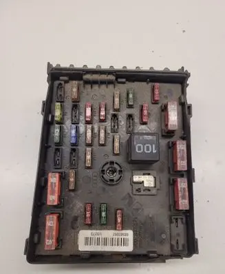 Volkswagen PASSAT B6 Fuse box set 3C0937125