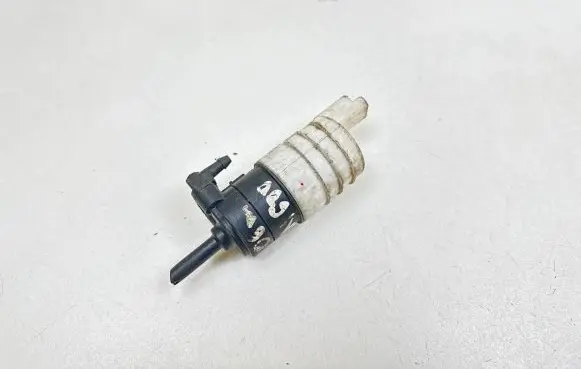 Renault Kangoo I Windscreen/windshield washer pump 8200213041 7700431079