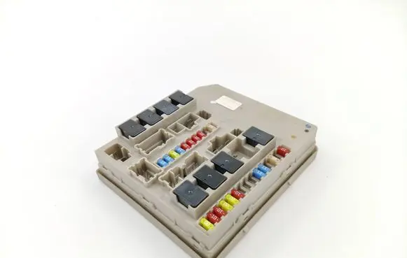 Renault Clio III Fuse module 902663A
