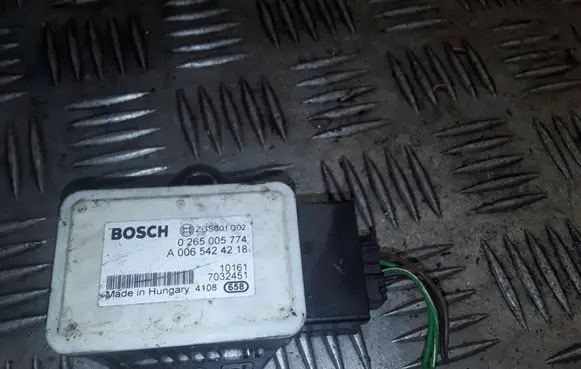 Mercedes-Benz Sprinter W906 ESP acceleration yaw rate sensor 0265005774