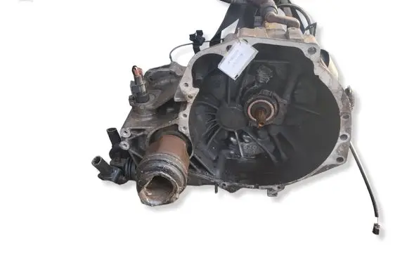 Nissan Almera N16 Manual 5 speed gearbox 6J01