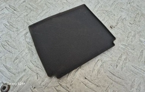 Mercedes-Benz ML W166 Glove box pad A1666890000 16930903