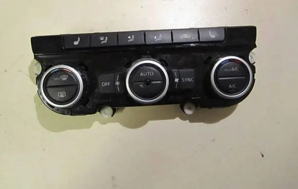 Volkswagen PASSAT B7 Air conditioner control unit module 3AA907044BB 0404