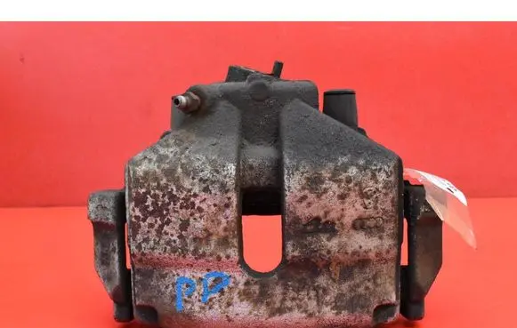 Skoda Superb B6 (3T) Front brake caliper