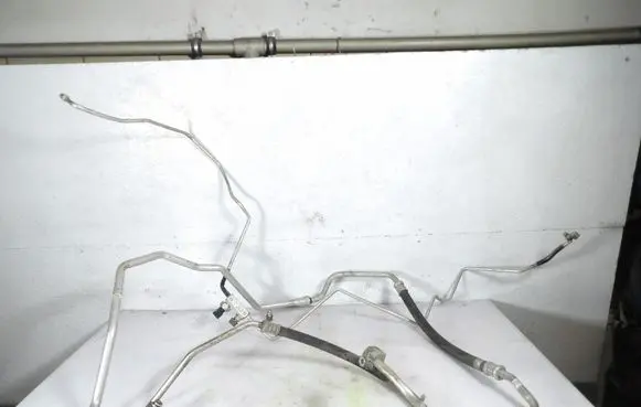 Toyota Avensis T220 Air conditioning (A/C) pipe/hose 8871005510