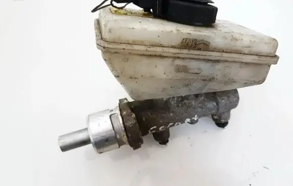 Master brake cylinder