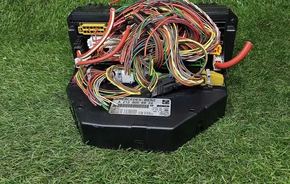 Mercedes-Benz E W212 Power management control unit A2129006924 A2129015304 A2129024408