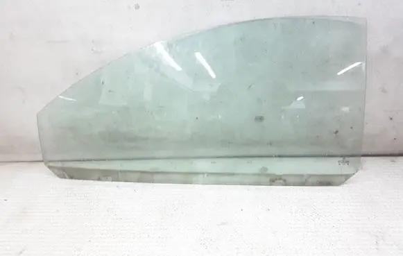 Volkswagen New Beetle Front door window/glass (coupe) 