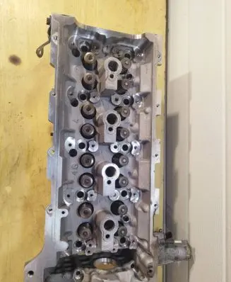 Chrysler PT Cruiser Engine head A6640100720 R6110162501