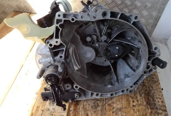 Peugeot 2008 I Manual 5 speed gearbox 20ET29