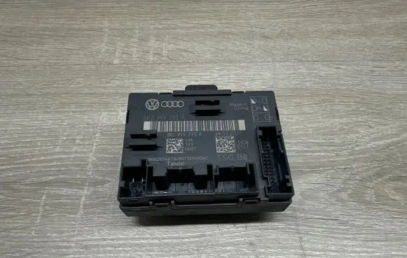 Audi A5 8T 8F Door control unit/module 8K0959793A 09032007
