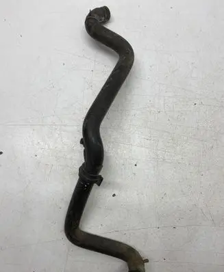 Coolant pipe/hose