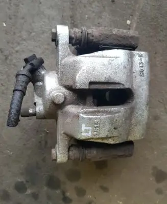 Land Rover Discovery 4 - LR4 Rear brake caliper