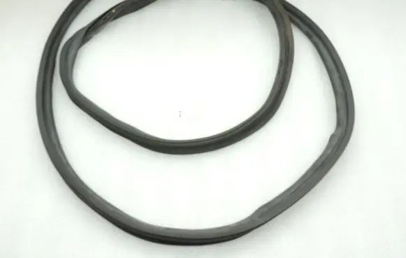 Mercedes-Benz C W205 Trunk rubber seal (body) A2057502900 A2057503300