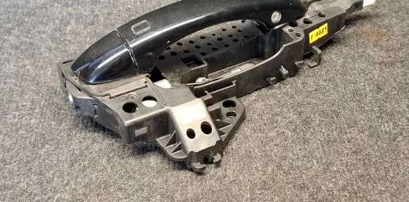Audi A8 S8 D4 4H Rear door exterior handle 4H0839886