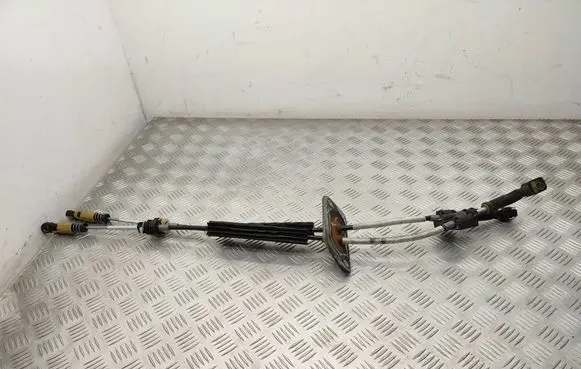 Volkswagen Transporter - Caravelle T5 Gear shift cable linkage 7H1711877AJ