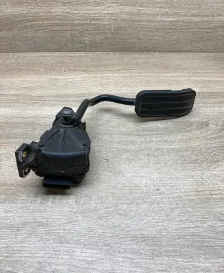 Volkswagen Sharan Accelerator throttle pedal 7M3721603B YM219F836AA