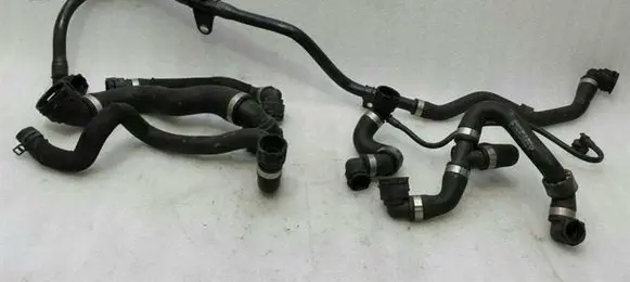 Mercedes-Benz C W205 Engine coolant pipe/hose A2055015400