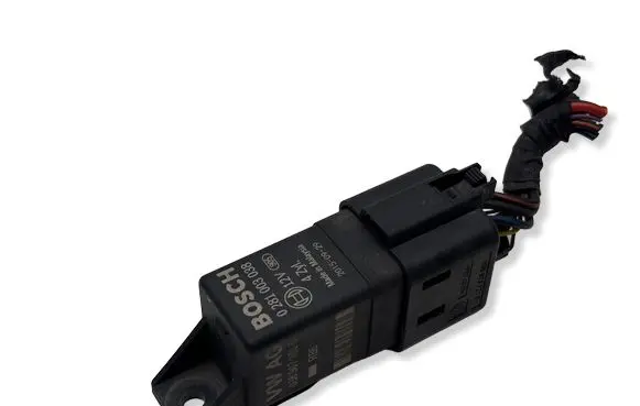 Audi A4 S4 B9 Glow plug pre-heat relay 038907281D 0281003038