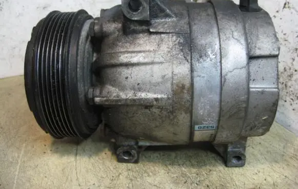 Renault Laguna I Air conditioning (A/C) compressor (pump) 5320820021822 1135320092310945