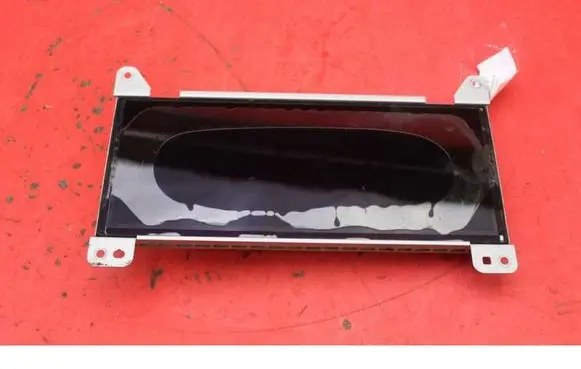 Radio/CD/DVD/GPS head unit