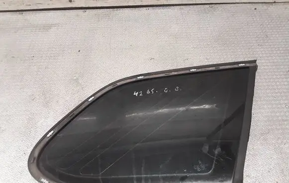 Volkswagen Golf VI Rear side window 