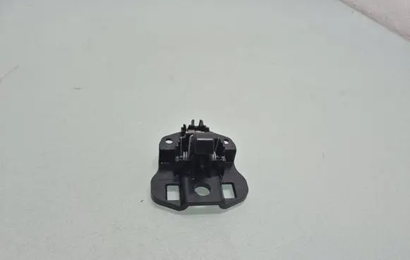 Alfa Romeo Stelvio Armrest lock 156121185
