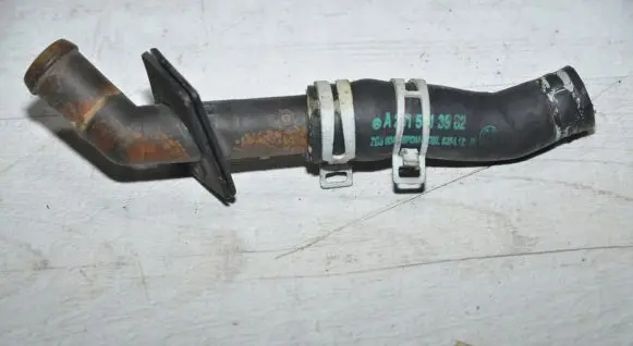 Mercedes-Benz R W251 Engine coolant pipe/hose A2515013982
