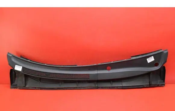 Toyota Avensis Verso Wiper trim 