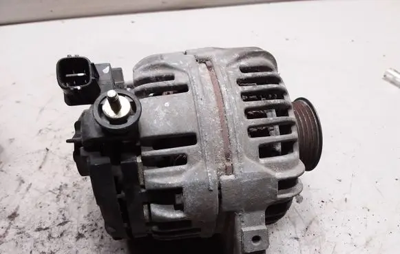 Toyota Corolla E120 E130 Generator/alternator 270600D030F 0124315024