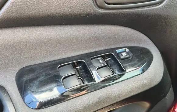 Mitsubishi Lancer Electric window control switch