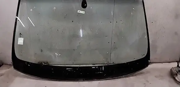 Audi Q7 4L Front windscreen/windshield window 