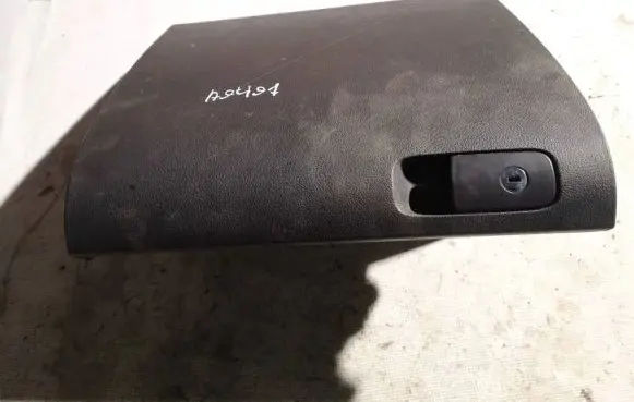 Volkswagen Golf Plus Glove box 5m1857097
