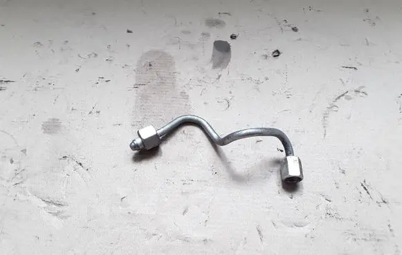 Chevrolet Captiva Fuel injector supply line/pipe NOCODE
