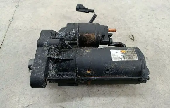 Opel Vivaro Starter motor 0986020141BOSCH