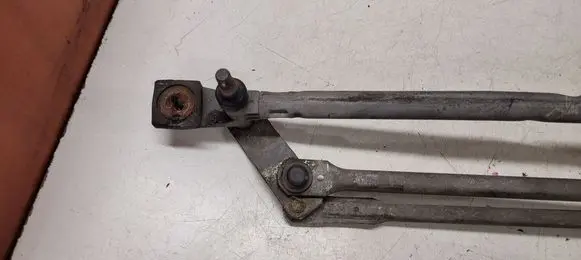 Ford Focus Front wiper linkage and motor 4M5117504AB 3397020776 039073106