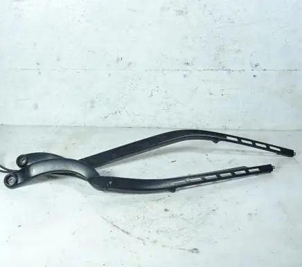 Jaguar XJ X351 Front wiper blade arm