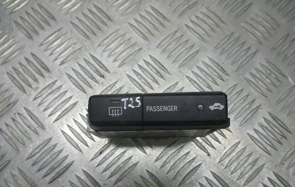 Toyota Avensis T250 Windscreen/window heater switch
