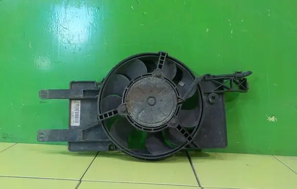 Ford Focus Fan set BV618C607SB
