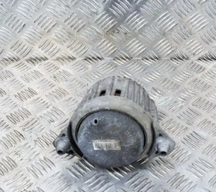 Mercedes-Benz C W204 Engine mount bracket A2122404217