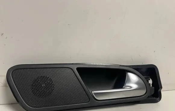 Volkswagen Tiguan Rear door interior handle 5N0839198 5N0839114