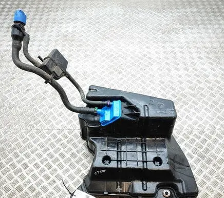 Audi A4 S4 B9 8W AdBlue liquid reservoir 8W0131878BN 4067439AE