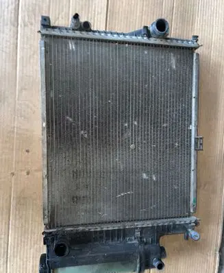 BMW 5 E39 Coolant radiator 1740699 1740701