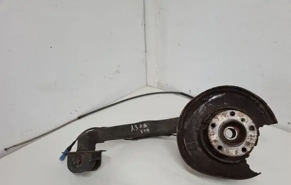 BMW X3 E83 Rear wheel hub spindle/knuckle 