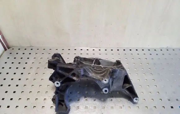 BMW 3 E92 E93 Generator/alternator bracket 7802639 1116780263902