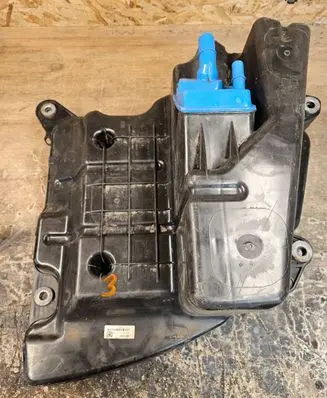 Audi A4 S4 B9 AdBlue liquid reservoir 8W0131878BJ