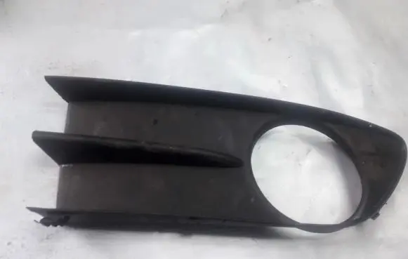 Renault Laguna II Front bumper lower grill G000009745