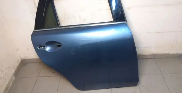 Mazda 6 Rear door
