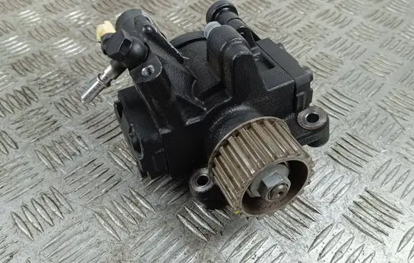 Nissan Pulsar Fuel injection high pressure pump A2C53351931 H8201100115 5WS40844