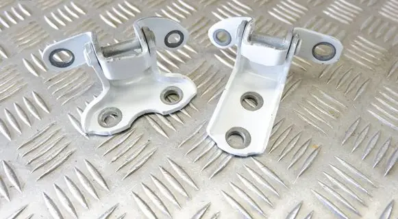 Lexus CT 200H Rear door hinge set 6875020122 6877052031